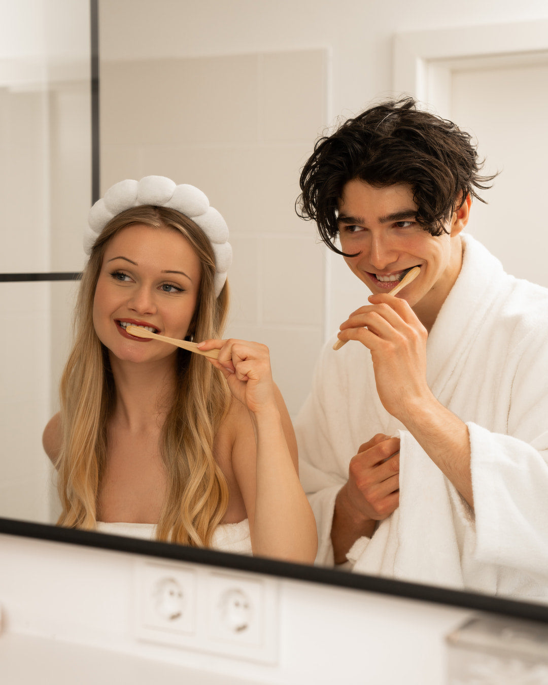onlysmile-dream-team-sparset-zahnaufhellungsset-mit-pulver-duo image 6